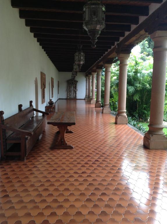 Отель Hacienda San Pedro Uruapan  Экстерьер фото