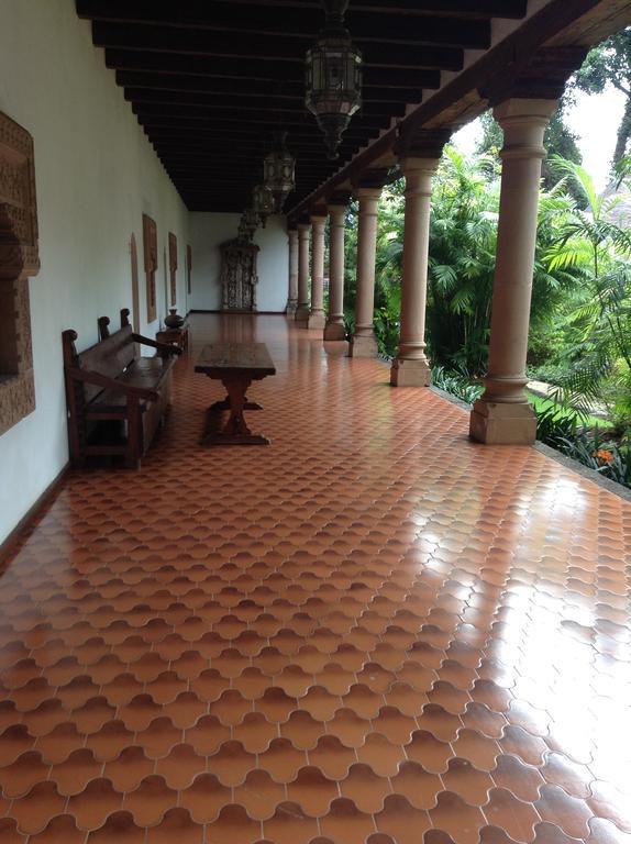 Отель Hacienda San Pedro Uruapan  Экстерьер фото